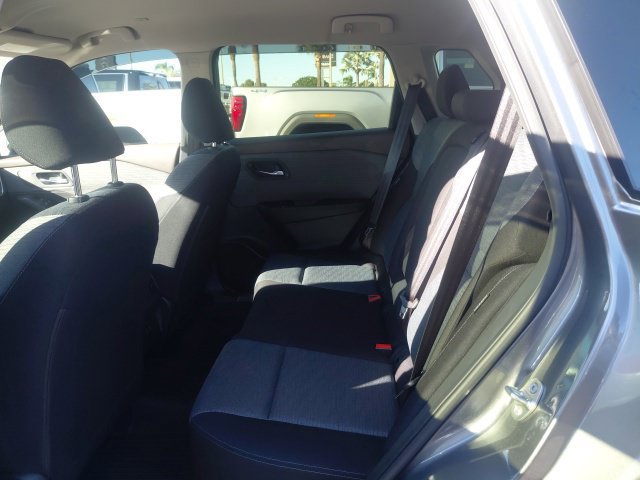 Used 2023 Nissan Rogue SV FWD image 15