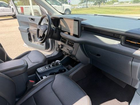 Used 2025 Ford Maverick Tremor AWD/4WD image 38