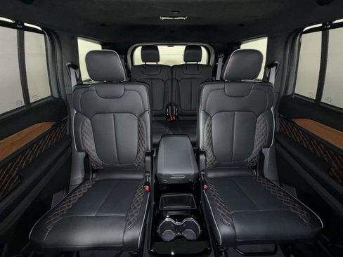 Used 2025 Jeep Grand Cherokee L Summit AWD/4WD image 25