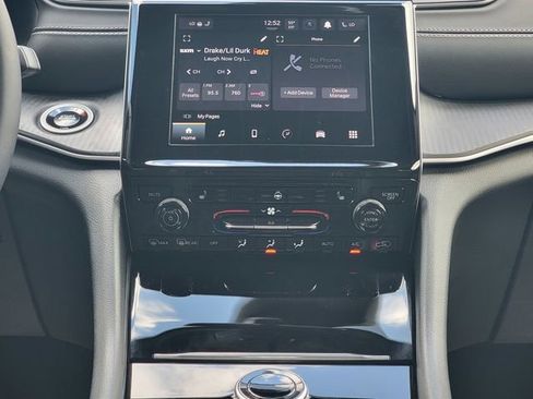 Certified 2024 Jeep Grand Cherokee Altitude AWD/4WD image 27