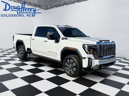 Used 2025 GMC Sierra 2500 Denali w/ Denali Reserve Package image 7