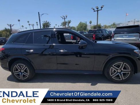Used 2025 Mercedes-Benz GLC 300 image 9
