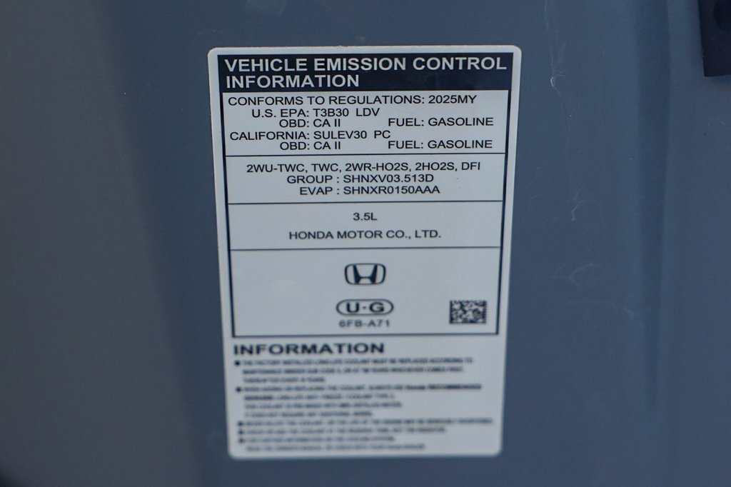 Used 2025 Honda Pilot TrailSport image 34