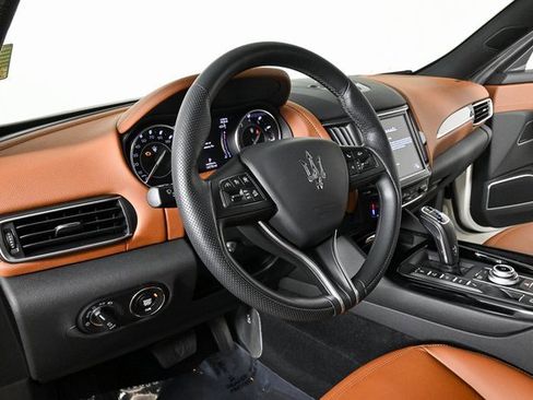 Used 2022 Maserati Levante GT image 7