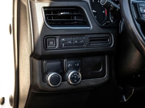 Used 2021 GMC Yukon XL SLT image 27