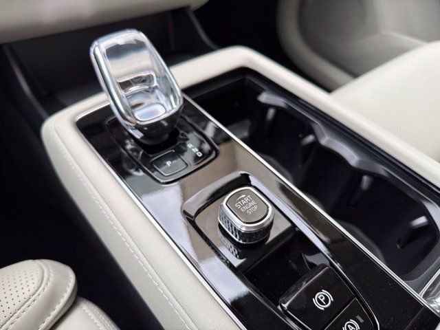 New 2026 Volvo XC90 T8 Ultra w/ Protection Package Premier AWD/4WD image 22