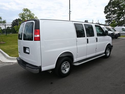 Used 2025 Chevrolet Express 2500 w/ Driver Convenience Package RWD image 23
