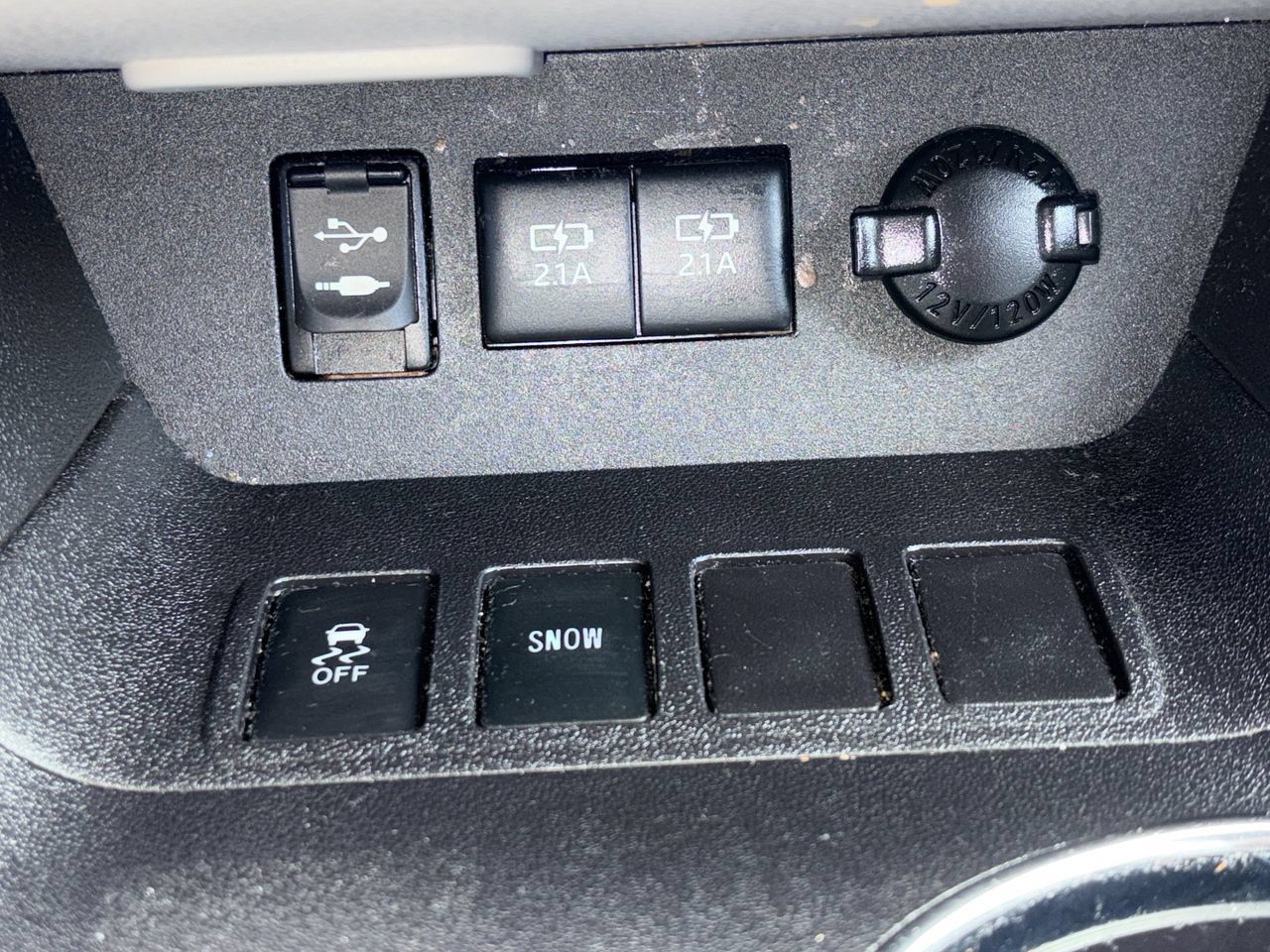Used 2018 Toyota Highlander XLE FWD image 7