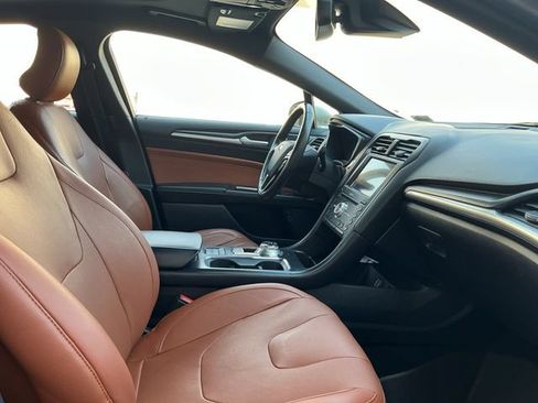 Used 2019 Ford Fusion Titanium FWD image 26
