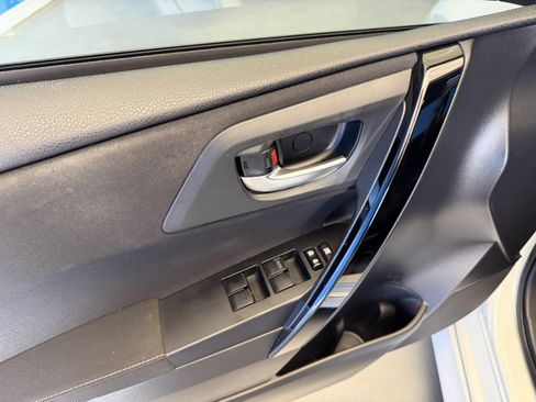 Used 2018 Toyota Corolla iM FWD image 10