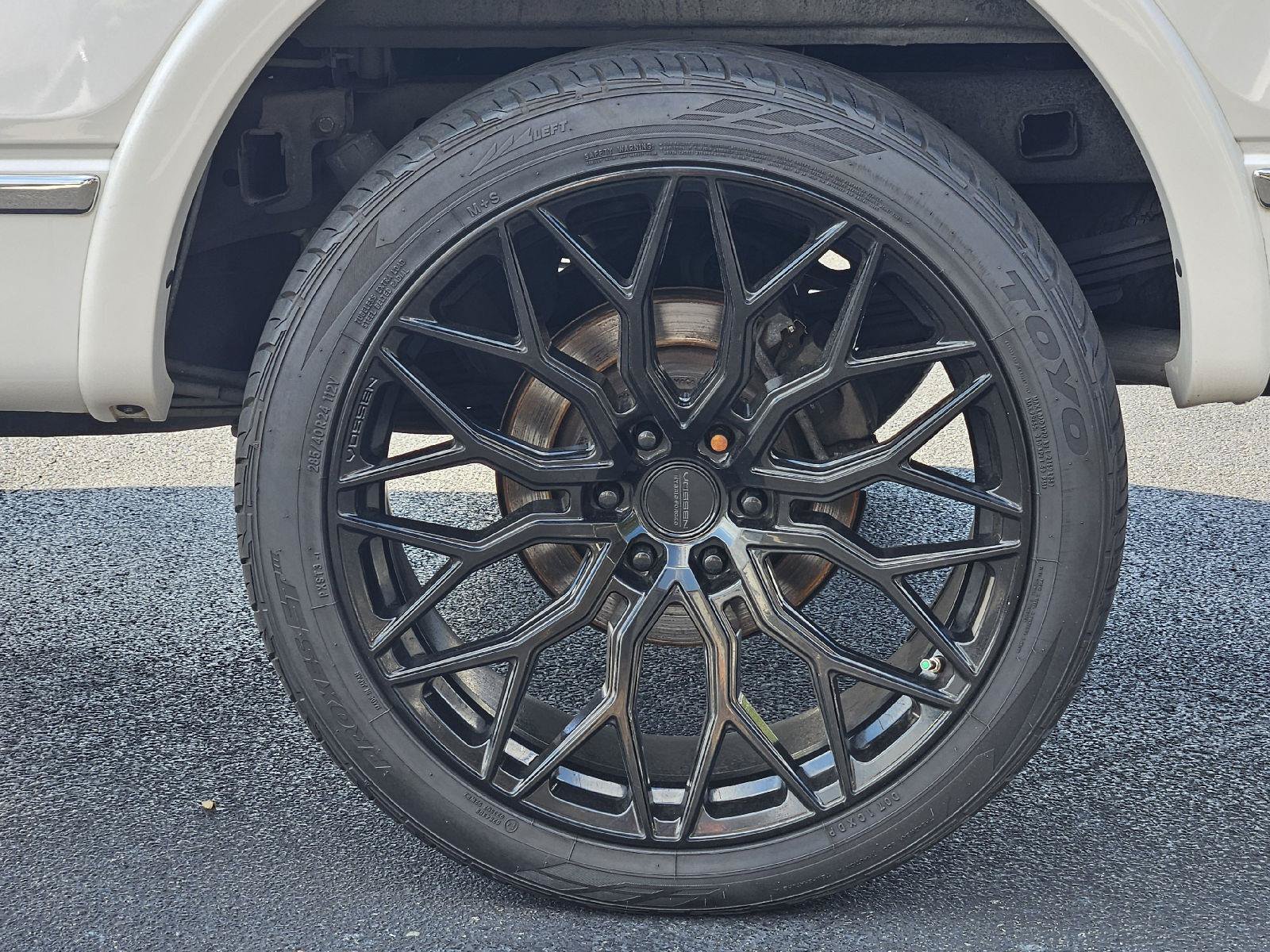 Used 2013 Ford F150 Platinum RWD image 29