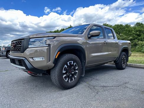 Used 2024 Nissan Frontier PRO-4X w/ Off-Road Protection Package AWD/4WD image 2
