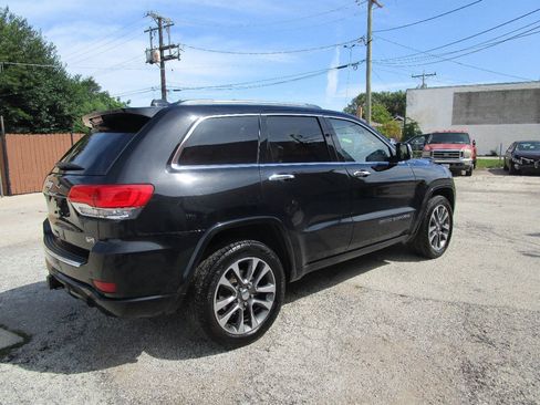Used 2017 Jeep Grand Cherokee Overland AWD/4WD image 3