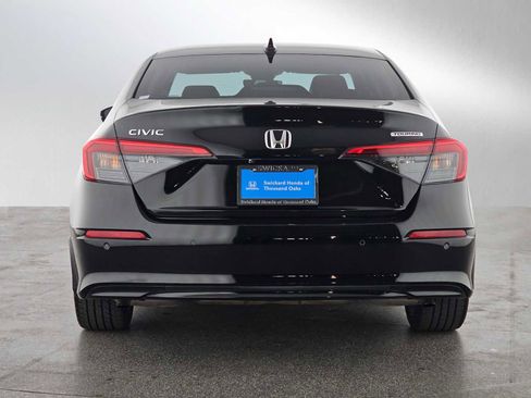 Used 2024 Honda Civic Touring image 4