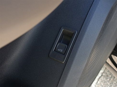 New 2025 Audi Q5 2.0T Premium Plus image 21