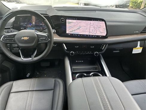 New 2026 Chevrolet Suburban High Country image 17