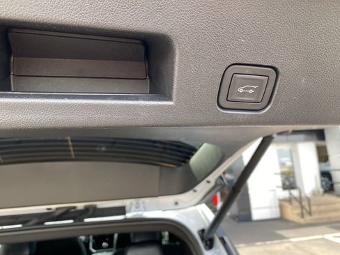 Used 2025 GMC Acadia Denali w/ LPO, Floor Liner Package AWD/4WD image 30