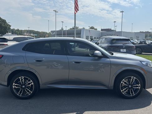 Used 2026 BMW X2 xDrive28i w/ Technology Package AWD/4WD image 11