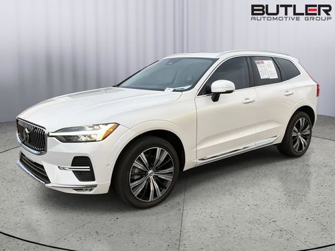 Used 2023 Volvo XC60 B5 Plus AWD/4WD image 2
