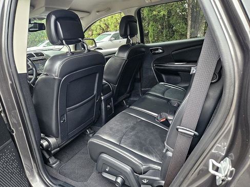 Used 2015 Dodge Journey Crossroad w/ Flexible Seating Group image 8