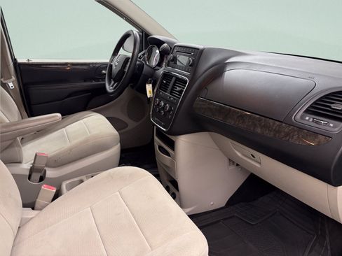 Used 2011 Dodge Grand Caravan Mainstreet w/ PWR Convenience Group FWD image 20