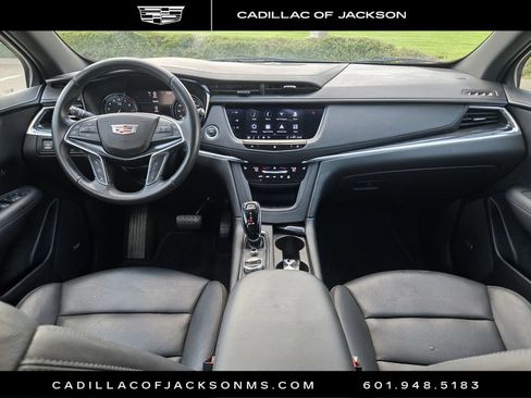 Used 2020 Cadillac XT5 Premium Luxury FWD image 6
