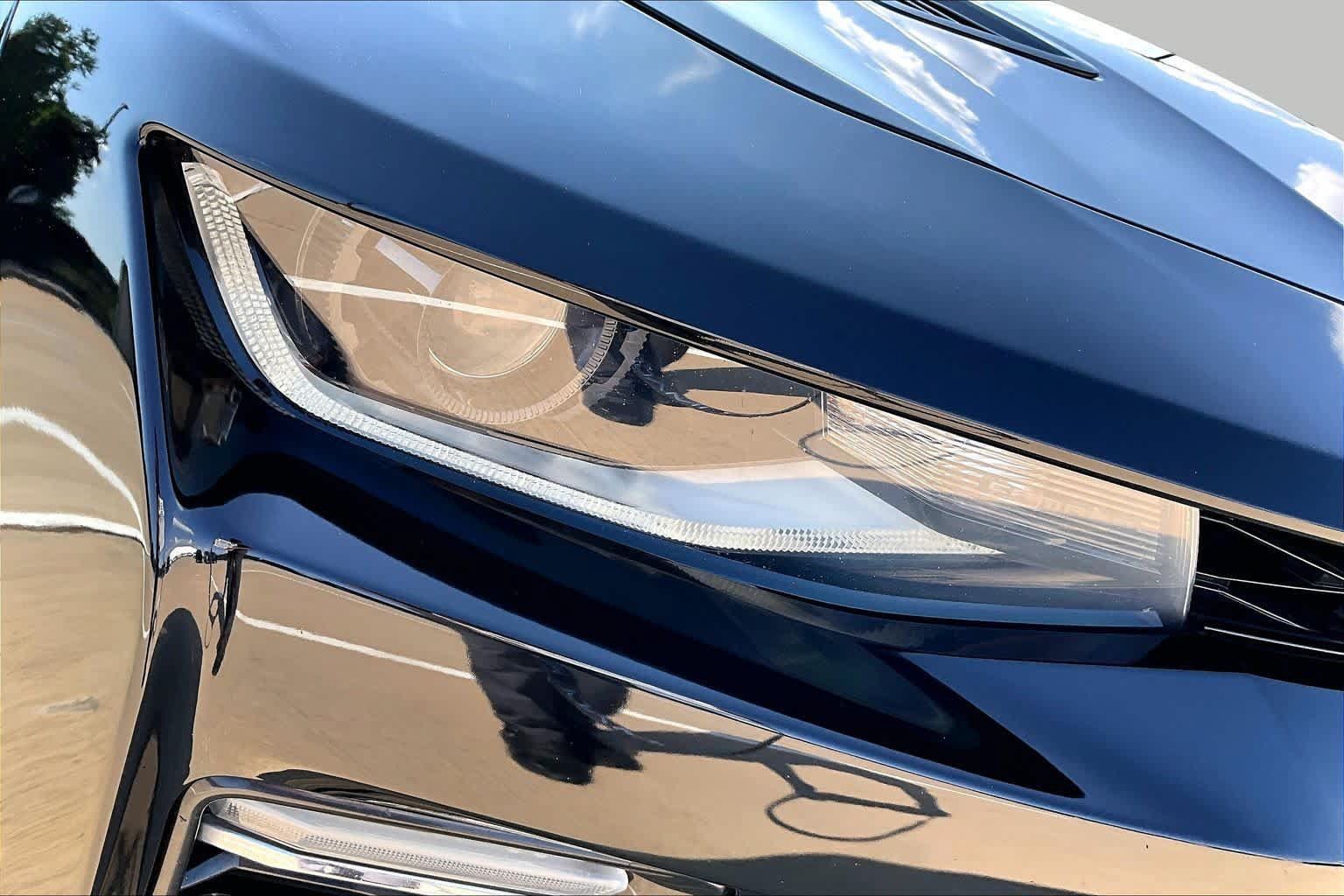 Used 2018 Chevrolet Camaro SS RWD image 28