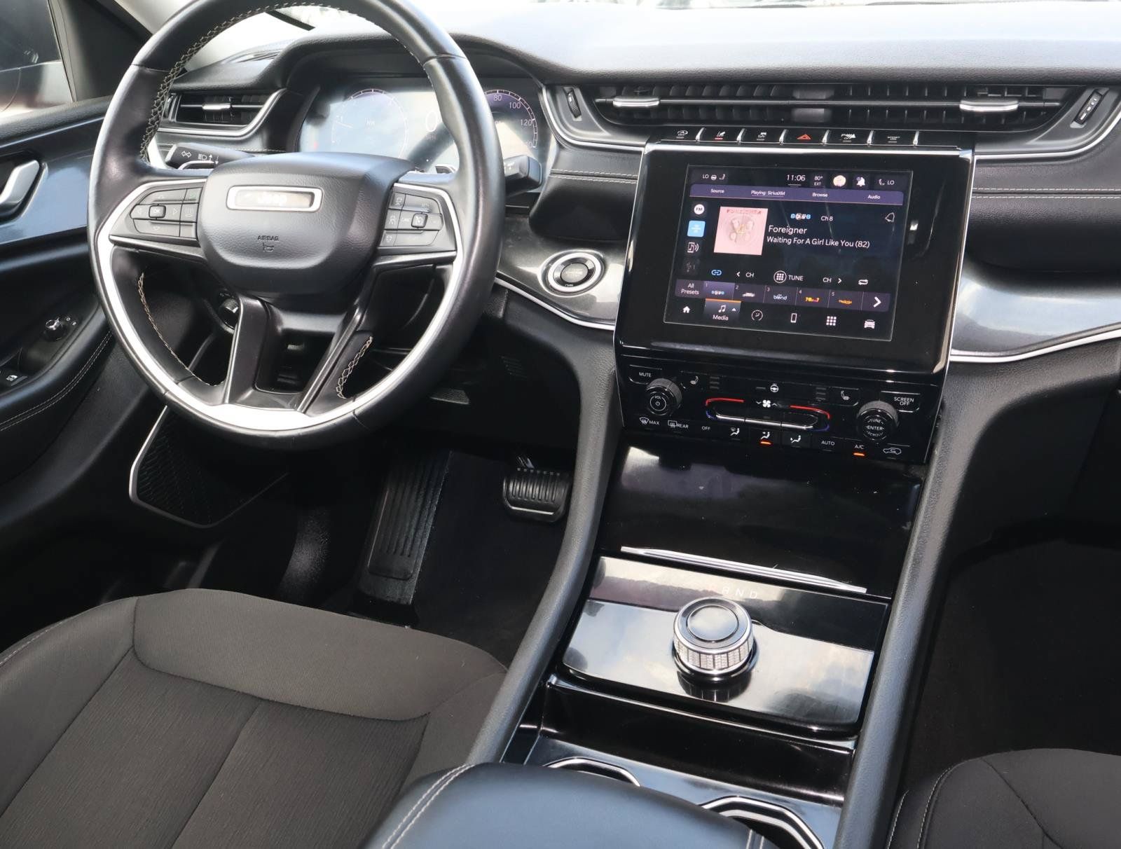 Used 2021 Jeep Grand Cherokee L Laredo w/ Luxury Tech Group I RWD image 10