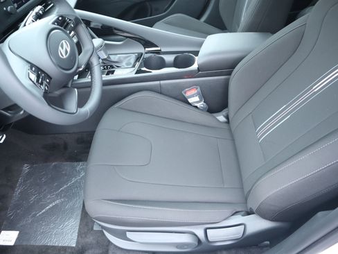 New 2026 Hyundai Elantra SEL Sport Premium FWD image 10