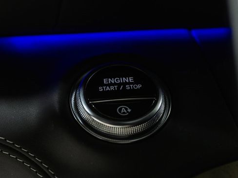 Used 2022 Mercedes-Benz SL 55 AMG 4MATIC w/ Driver Assistance Package image 16