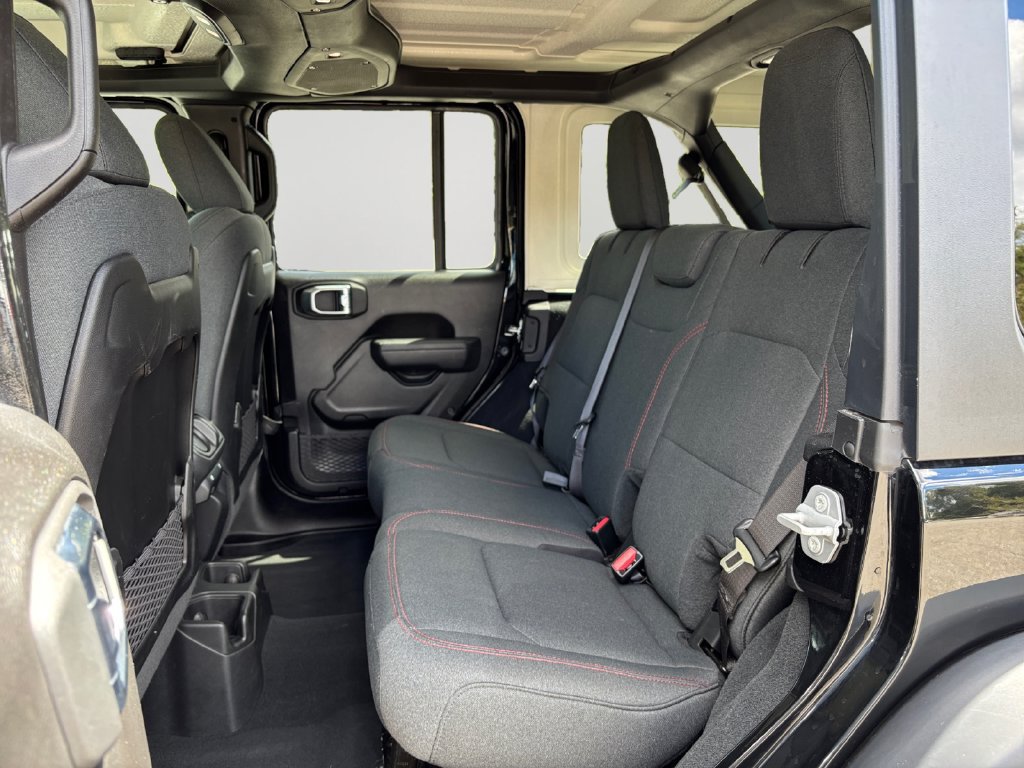 Used 2026 Jeep Wrangler Unlimited Rubicon AWD/4WD image 15