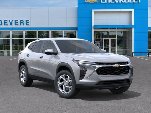 New 2026 Chevrolet Trax LS w/ LS Convenience Package FWD image 7