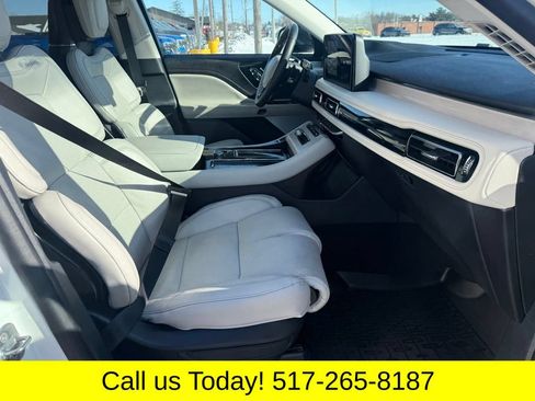 Used 2025 Lincoln Aviator Reserve w/ Equipment Group 201A AWD/4WD image 11