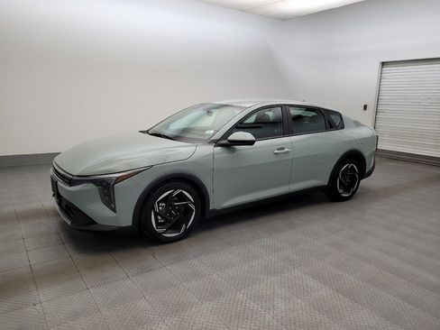 Used 2025 Kia K4 EX FWD image 2