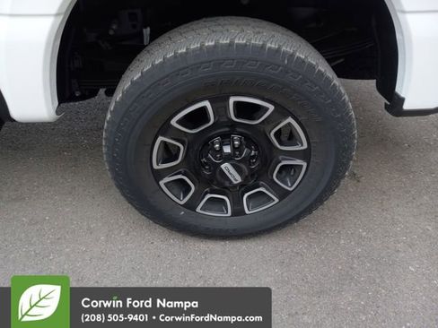 New 2025 Ford F350 Platinum image 40