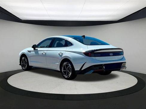 New 2024 Hyundai Sonata SEL w/ Convenience Package image 5