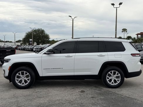 Used 2022 Jeep Grand Cherokee L Limited AWD/4WD image 8