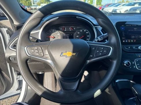 Used 2024 Chevrolet Malibu LT FWD image 19