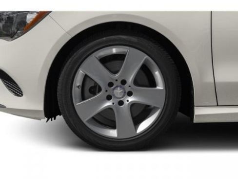 Used 2019 Mercedes-Benz CLA 250 4MATIC image 11