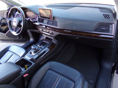 Used 2019 Audi Q5 2.0T Premium Plus w/ Premium Plus Package image 26