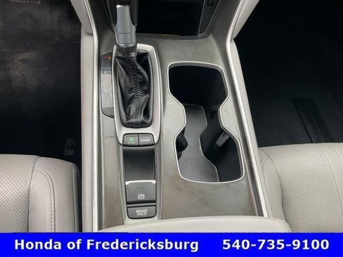 Certified 2018 Honda Accord Touring image 32