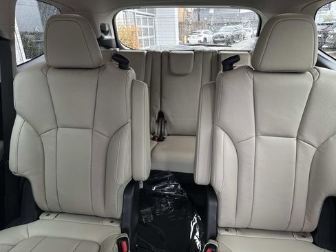 New 2026 Subaru Ascent Limited image 8