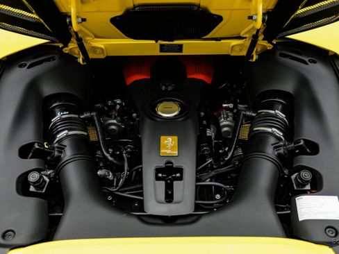 Used 2017 Ferrari 488 Spider image 3