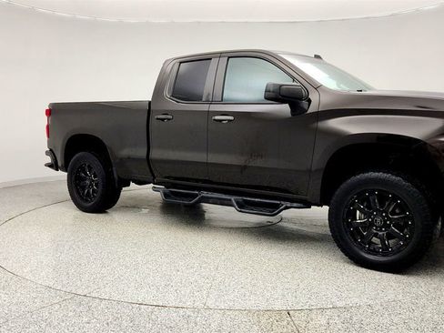 Used 2019 Chevrolet Silverado 1500 Custom w/ Custom Value Package image 3