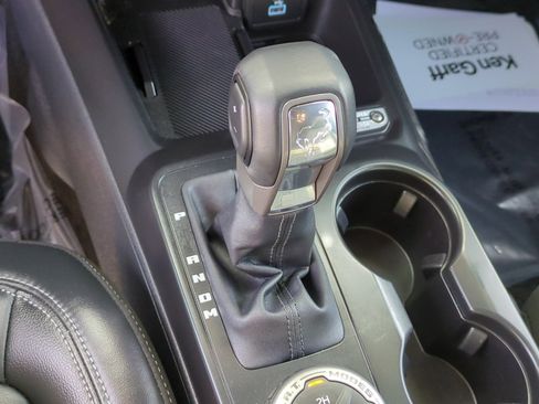 Used 2025 Ford Bronco Outer Banks image 25