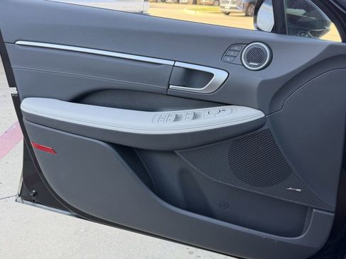 New 2025 Hyundai Sonata Limited image 25