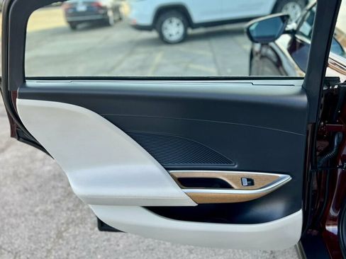 Used 2023 Lucid Air Touring AWD/4WD image 17