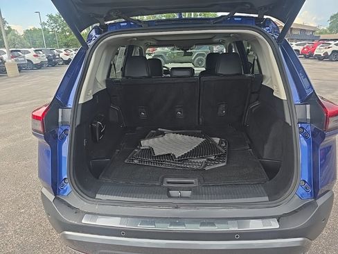 Used 2022 Nissan Rogue SL w/ SL Premium Package image 10