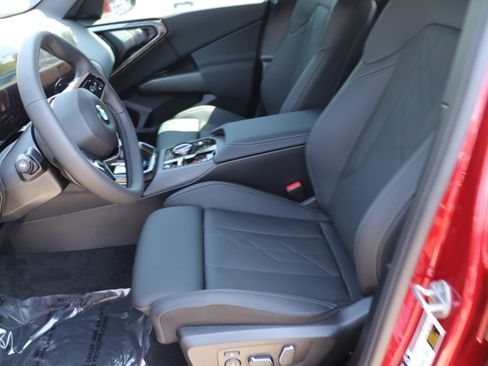 Used 2025 BMW X3 xDrive30i w/ Premium Package image 15