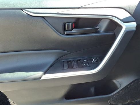Used 2024 Toyota RAV4 LE AWD/4WD image 9